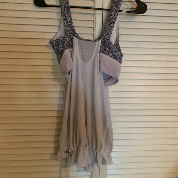 Lululemon tank top size 4 - Picture 11 of 11